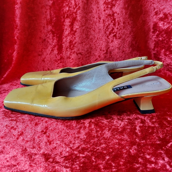 Vintage Shoes Women's by BALLY 37 EU 6 1/2 US Size Yellow Real Patent Leather π - Picture 4 of 16